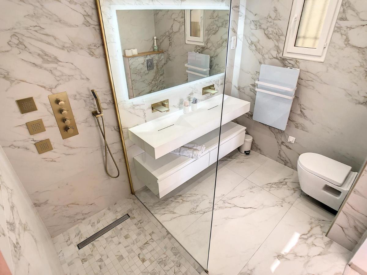 3 Bedrooms Villa Near Cannes - Pool & Jacuzzi - Sea View Манделю-ла-Напул Екстериор снимка