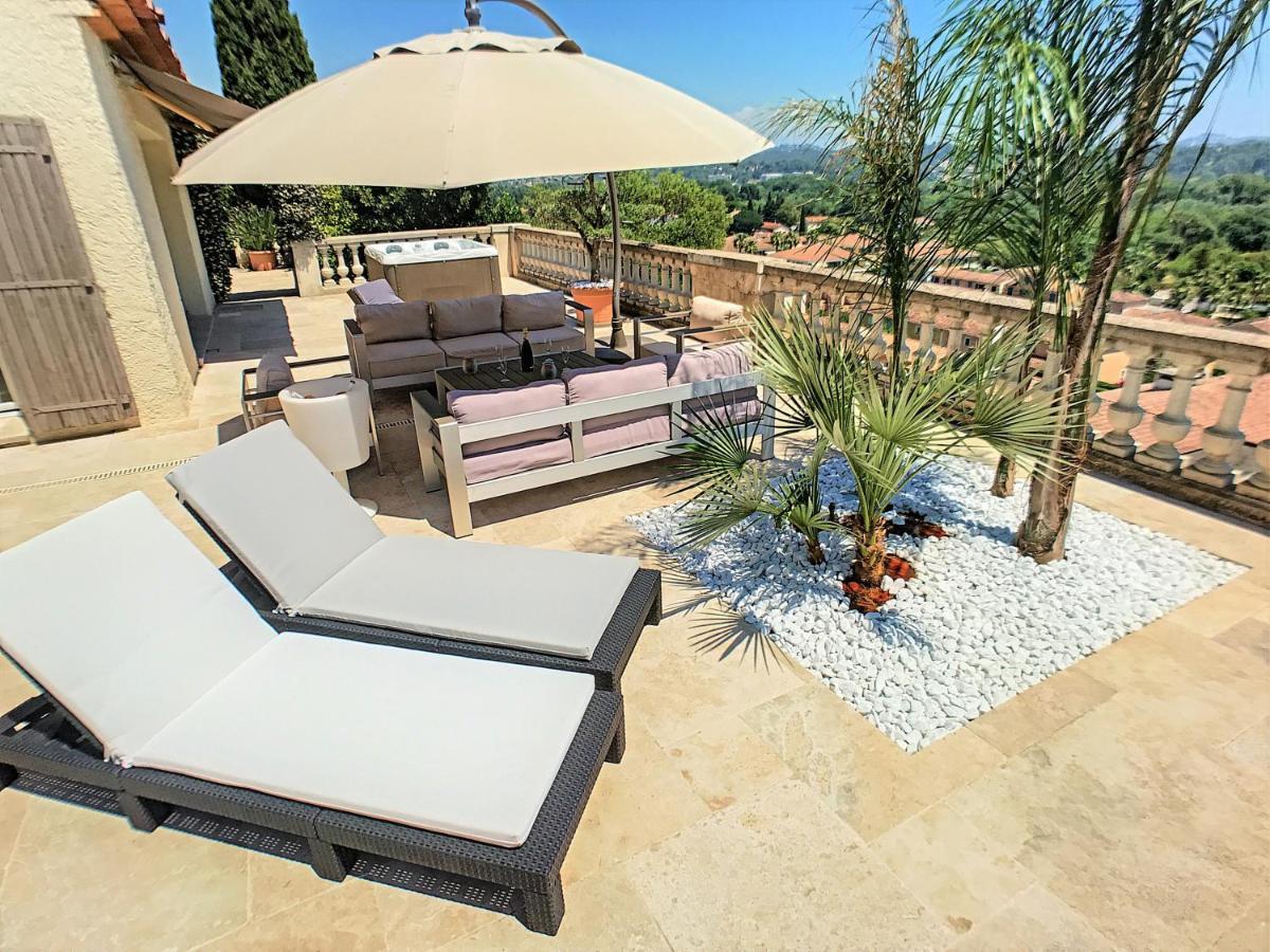 3 Bedrooms Villa Near Cannes - Pool & Jacuzzi - Sea View Манделю-ла-Напул Екстериор снимка