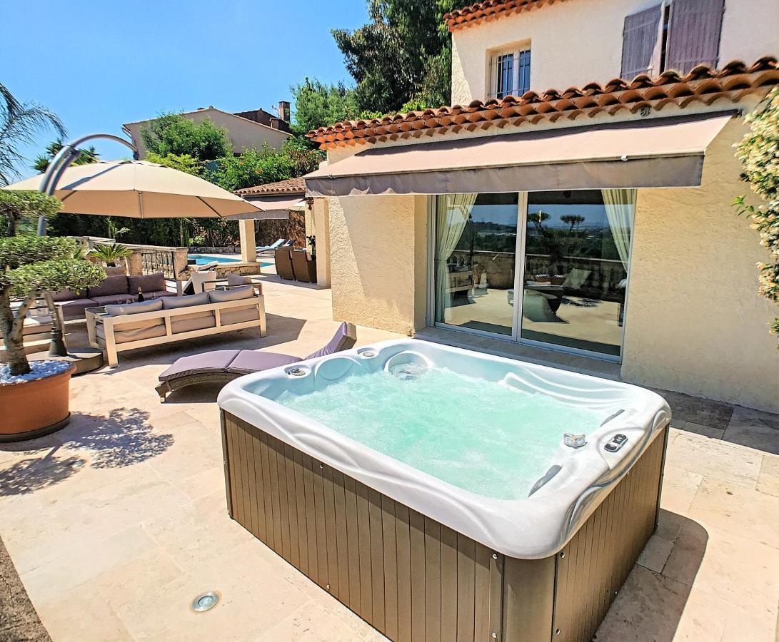 3 Bedrooms Villa Near Cannes - Pool & Jacuzzi - Sea View Манделю-ла-Напул Екстериор снимка