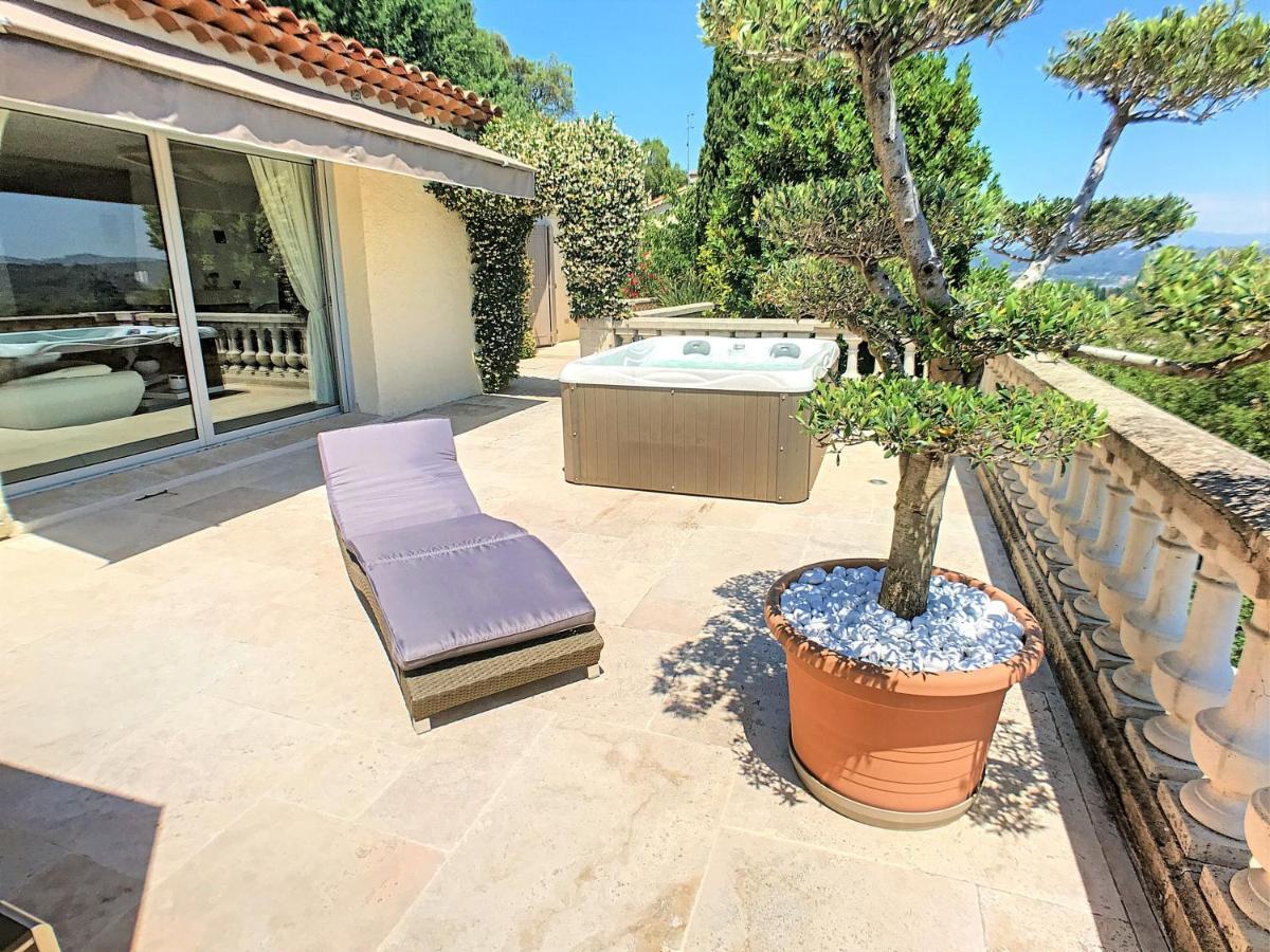 3 Bedrooms Villa Near Cannes - Pool & Jacuzzi - Sea View Манделю-ла-Напул Екстериор снимка