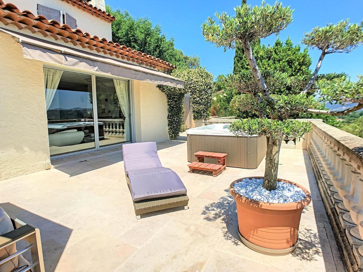 3 Bedrooms Villa Near Cannes - Pool & Jacuzzi - Sea View Манделю-ла-Напул Екстериор снимка