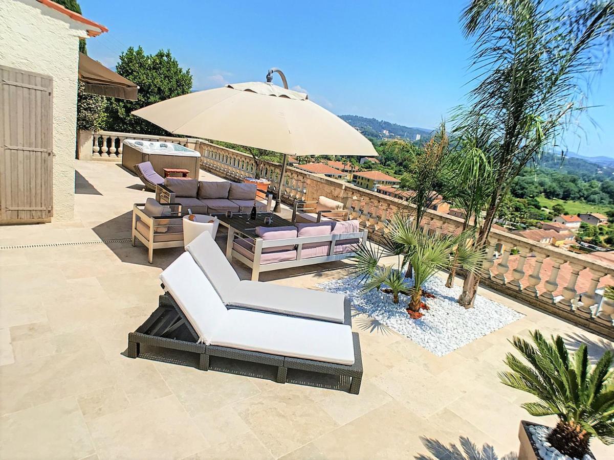 3 Bedrooms Villa Near Cannes - Pool & Jacuzzi - Sea View Манделю-ла-Напул Екстериор снимка