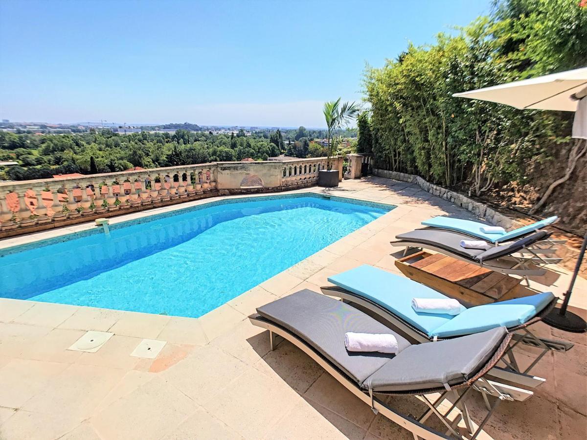 3 Bedrooms Villa Near Cannes - Pool & Jacuzzi - Sea View Манделю-ла-Напул Екстериор снимка